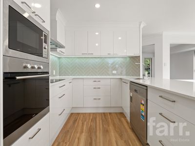 9 / 11 Eden Court, Nerang