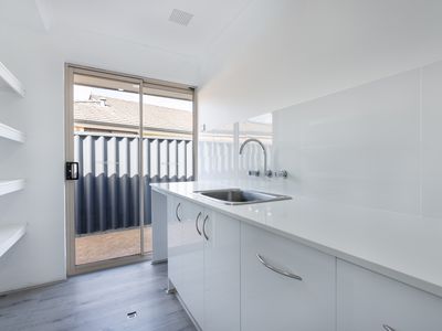 42 Achiever Avenue, Port Kennedy