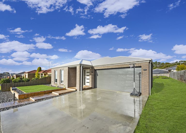 6 Coastal Court, Portland