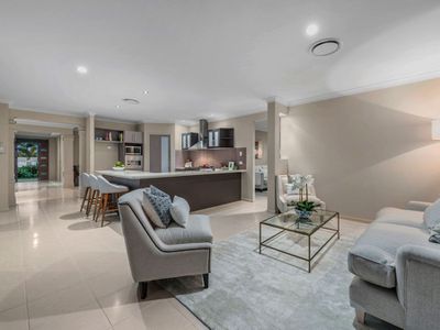 7 Rowland Avenue, Wakerley