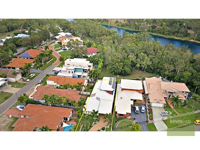 6 Regatta Crescent, Douglas