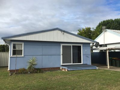 1 / 4 Banksia Avenue, Windang