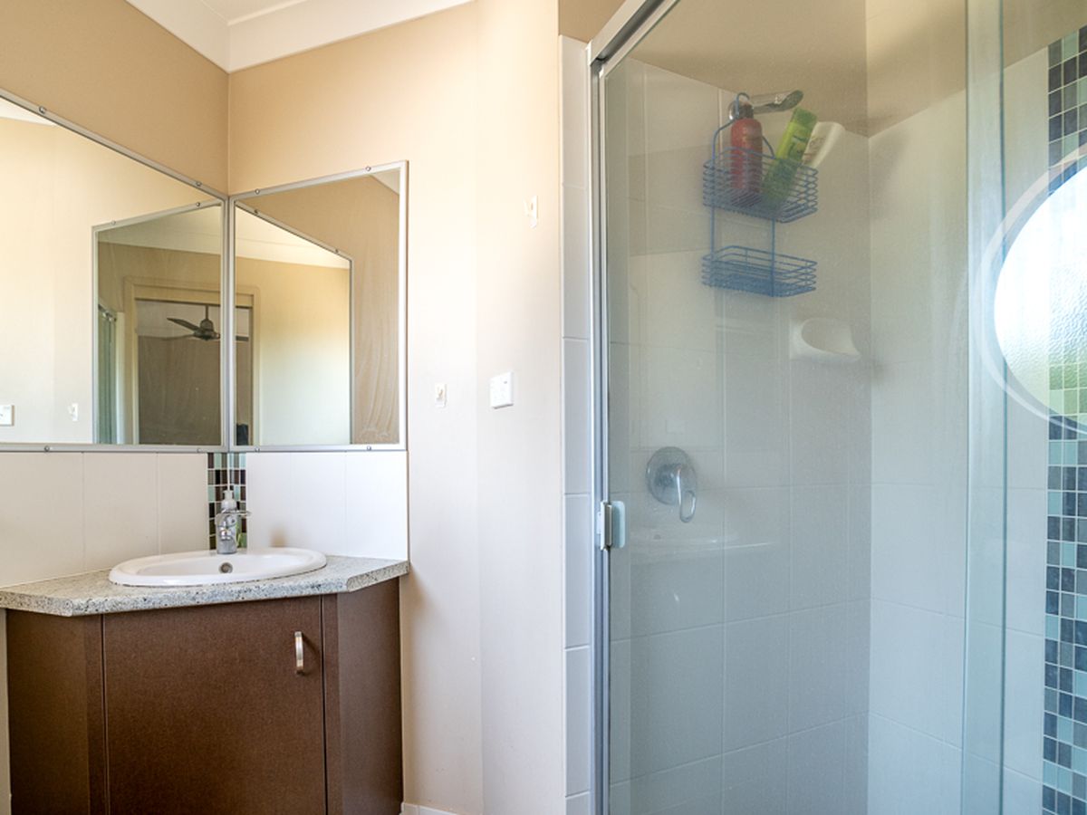 4 / 52 Shell Street, Urangan