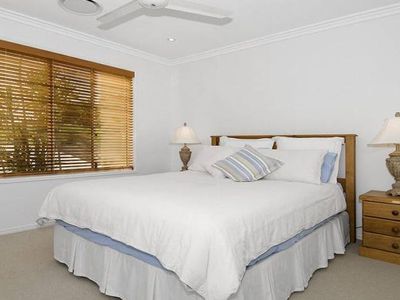 5 Woongoolbver Ct, River Heads