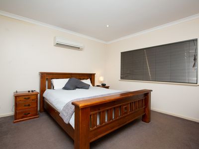 33 Minderoo Avenue, South Hedland