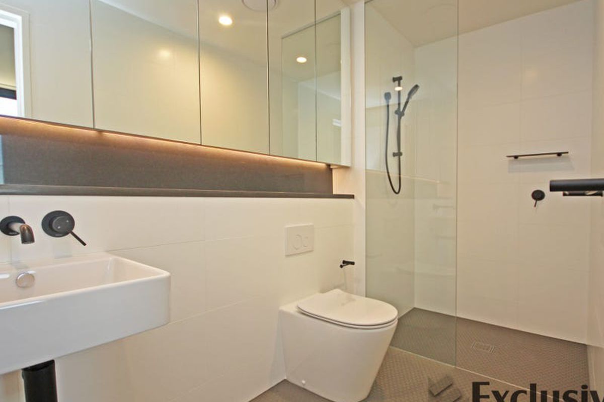 A325 / 3 McKinnon Avenue, Five Dock