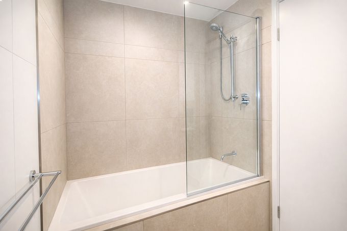 212 / 11 Waterside Retreat, Birtinya
