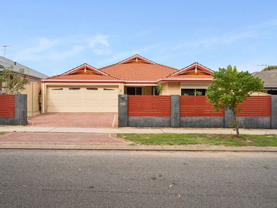 56 Cheltenham Loop, Bertram