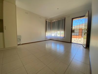 1 / 8 Parker Street , Werribee
