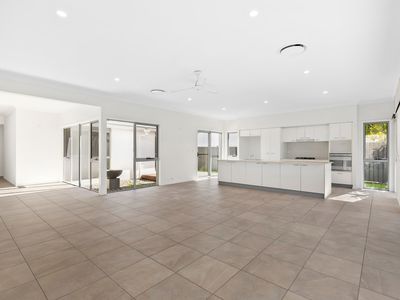 8 Franklin Street, Wakerley