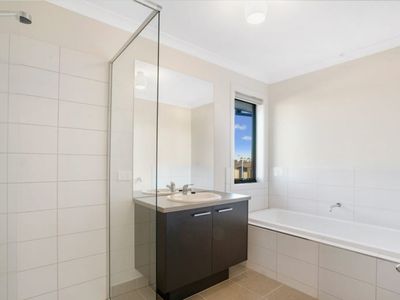 8 Wicker Street, Werribee