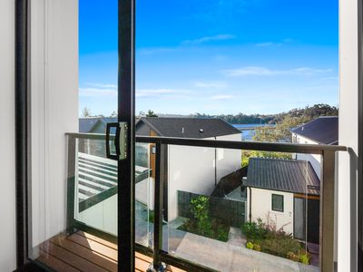 4 Marine Parade, Hobsonville