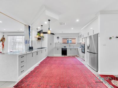 6 Mitta Place, Taylors Hill