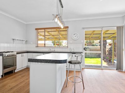 208 Piccadilly Street, Piccadilly