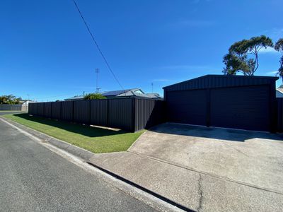 9 Limpus Street, Urangan