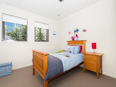 13 Haywards Bay Drive, Haywards Bay
