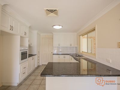 12 Carnegie Avenue, Dubbo