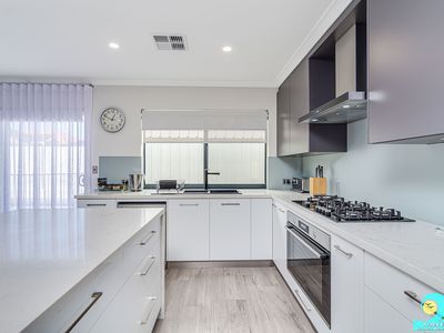 192 Lagoon Drive, Yanchep