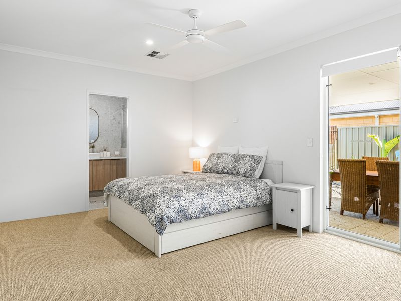 8 BLUEBERRY LOOP, Byford