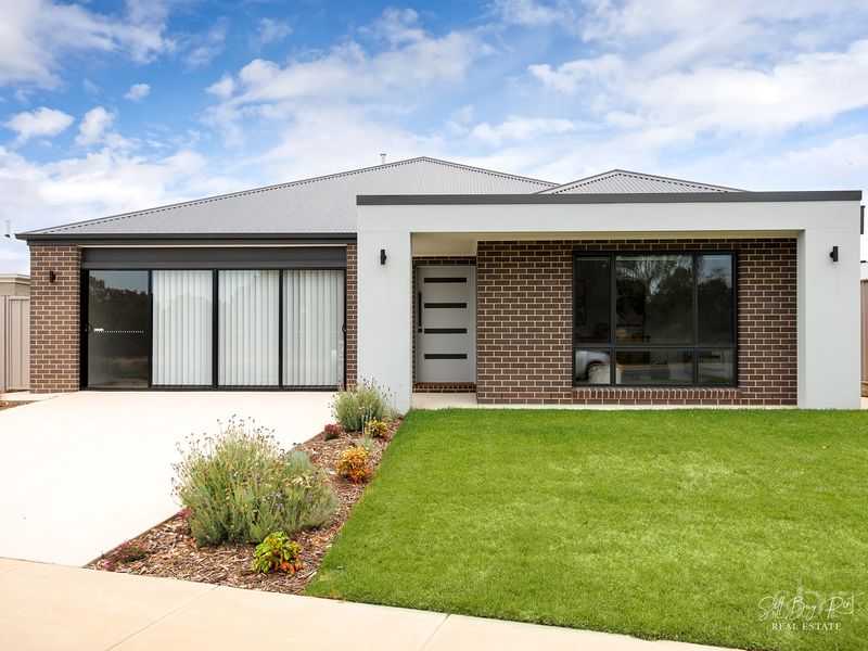 27 FREEMAN CRESCENT, Baranduda