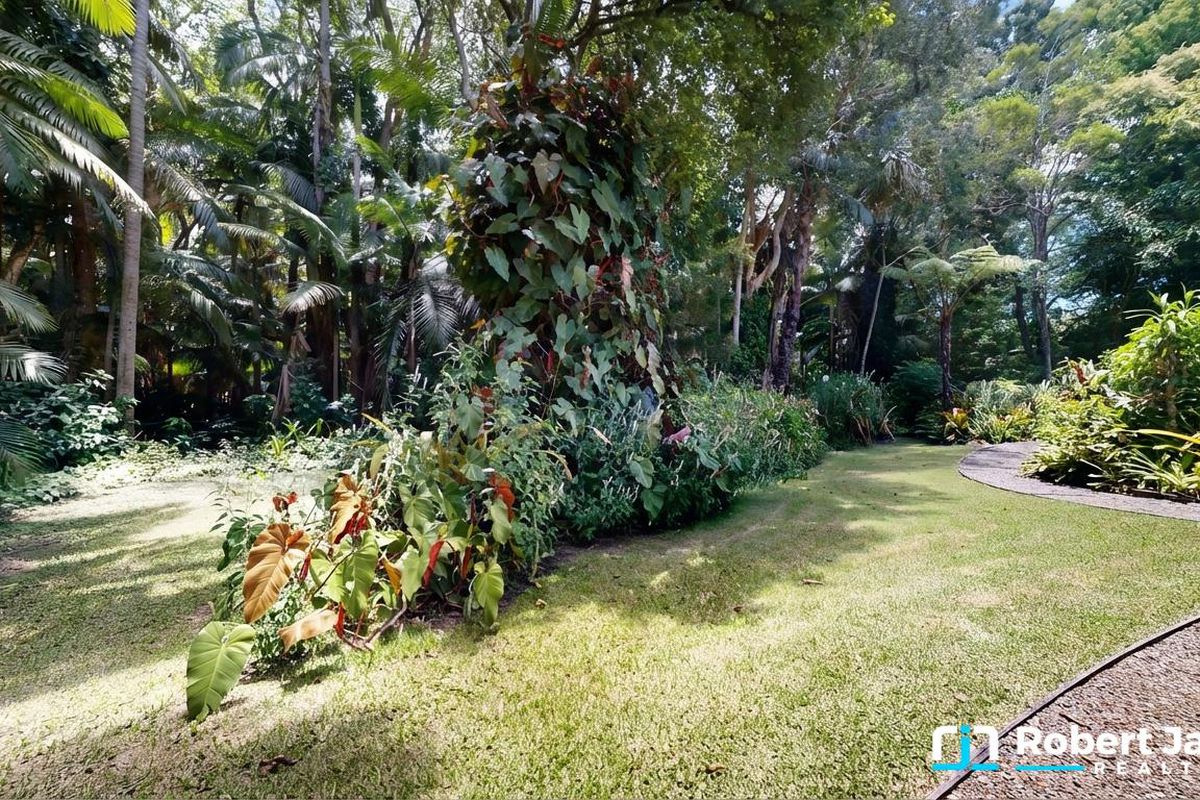 6 Terrens Court, Tewantin