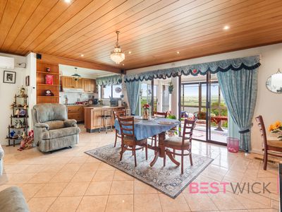 15 Beavis Place, Llanarth