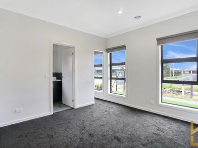 24 Hirata Boulevard, Wyndham Vale