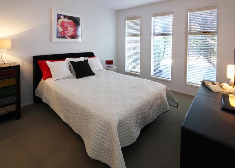 15A Albany Close, Oaklands Park