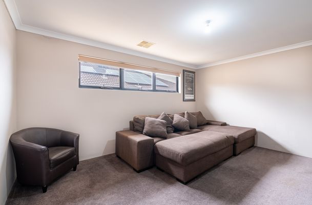 10 Pavonia Parade, Baldivis