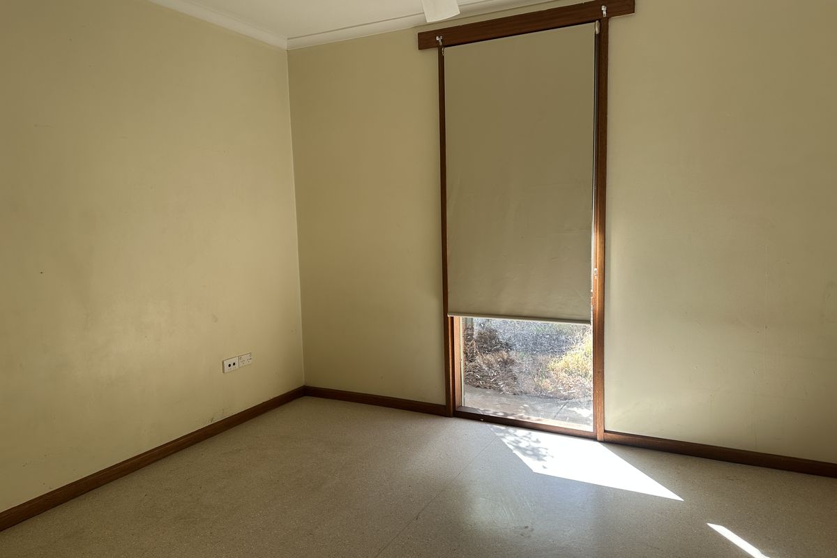 22 Kennion Crescent, Para Hills West