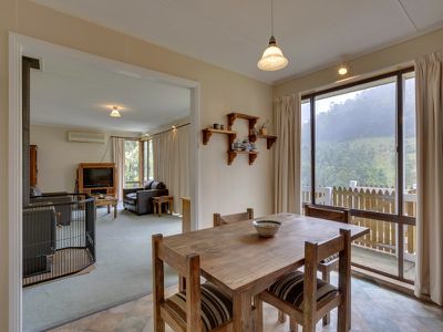 867 Woodbridge Hill Road, Gardners Bay