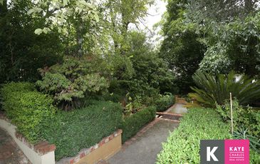 4 Paul Grove, Beaconsfield Upper