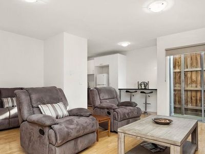 4 / 2A Lynch Road, Brooklyn