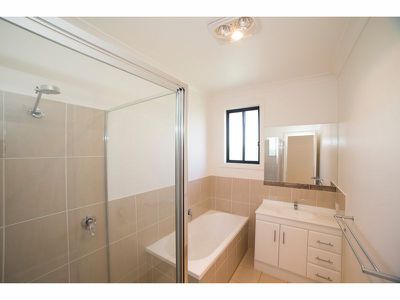 19 / 4 Diane Street, Dubbo