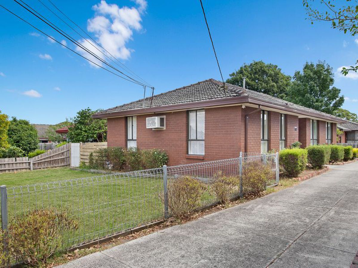 1 / 4 Victor Avenue, Dandenong North