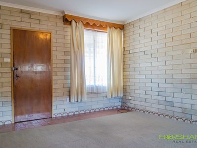 2 / 25 Carter Street, Horsham