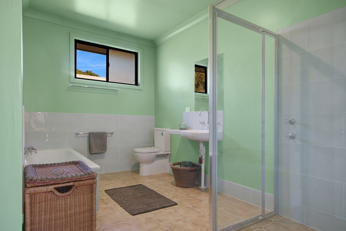 152 Princes Highway, Narooma