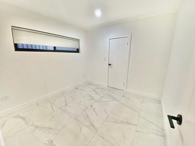 5a Stoney Creek Road, Beverly Hills