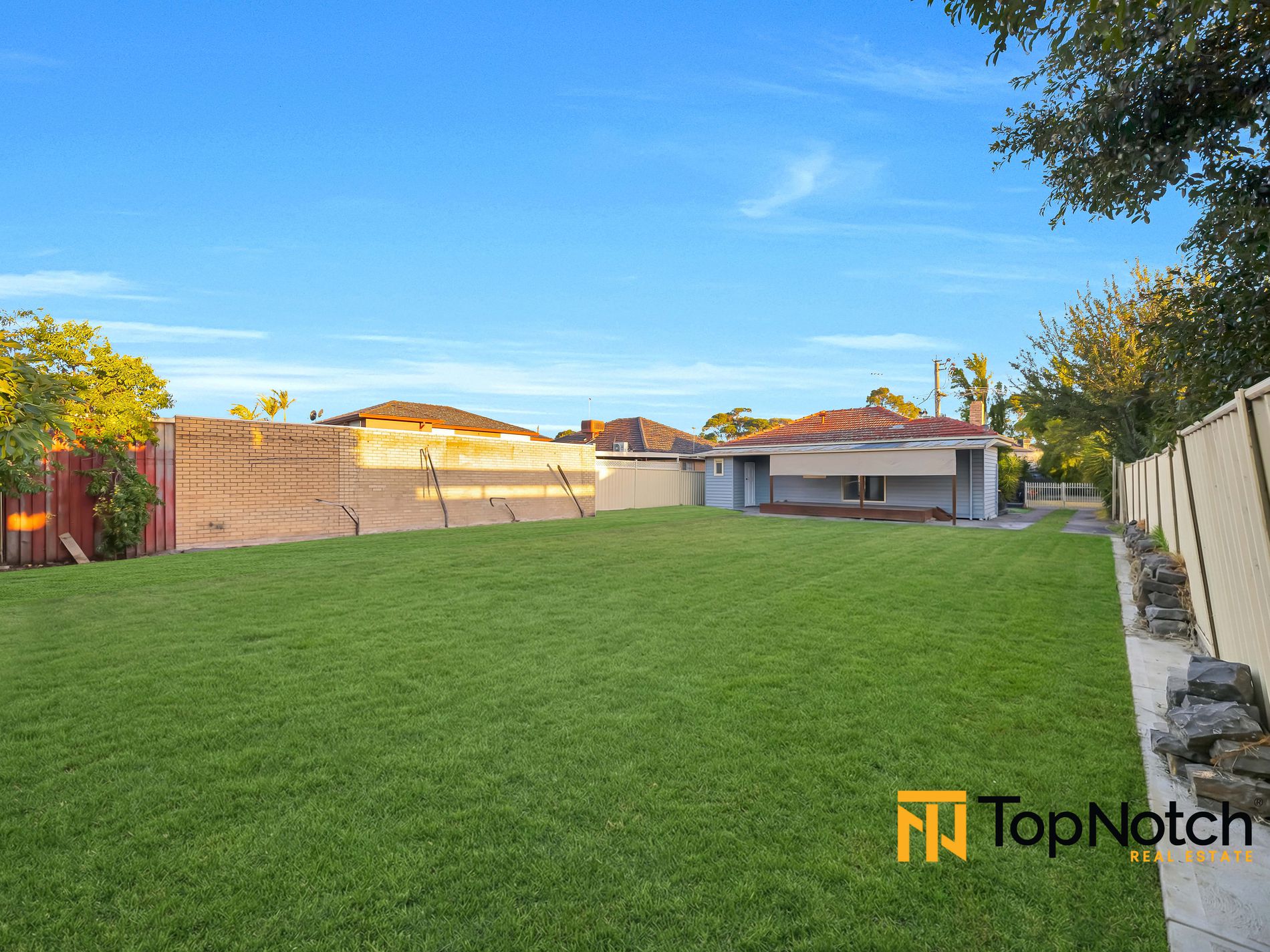 30 Curtin Avenue, Lalor
