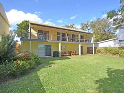 6 Danalene Parade, Corlette