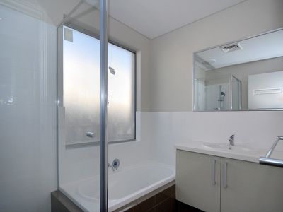 5/4 Rotherfield Rd, Westminster