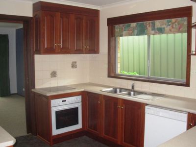 4 Somerset Close, Mount Gambier