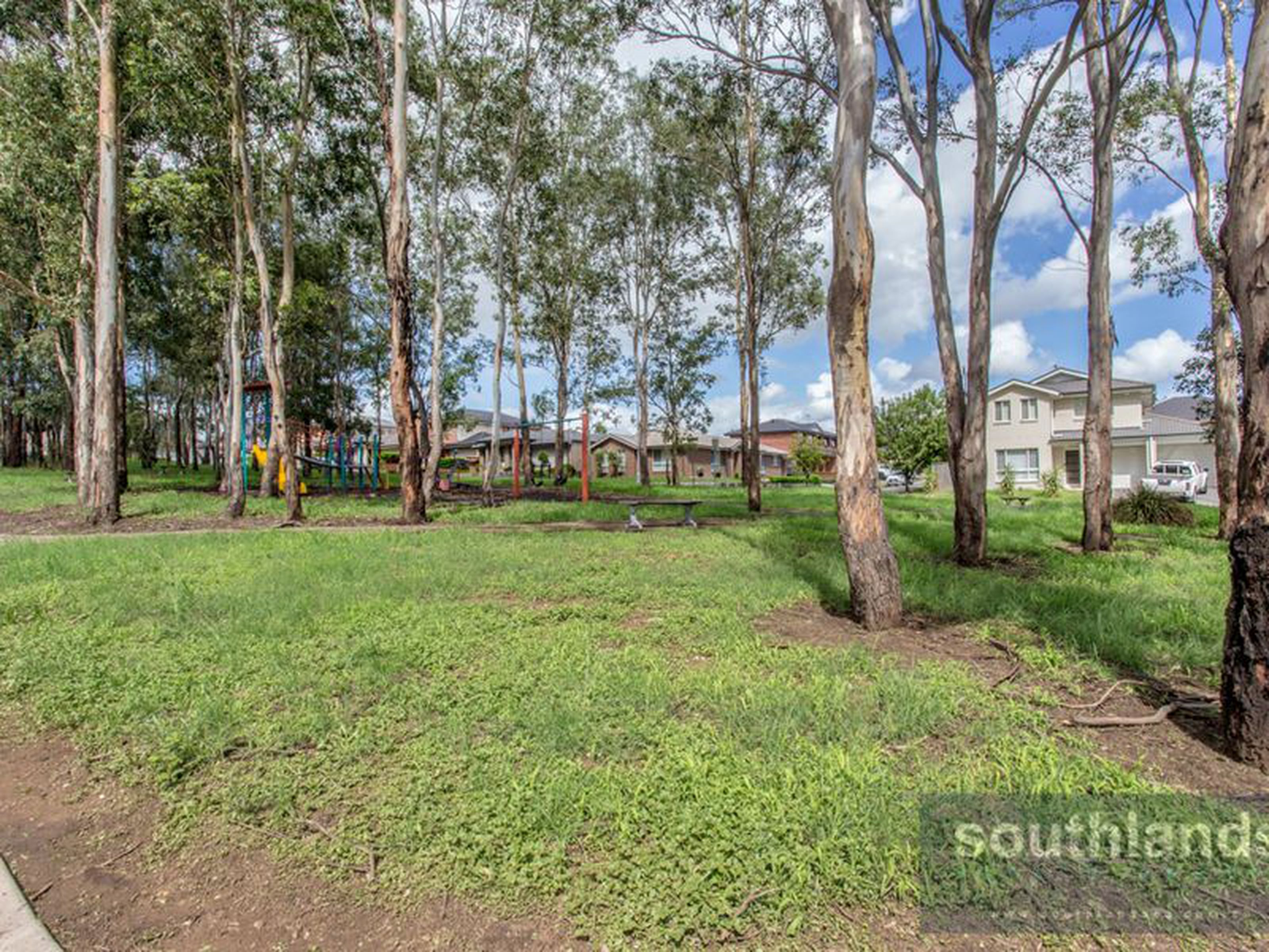 8 Coachwood Drive, CLAREMONT MEADOWS