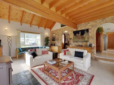 6687 Channel Highway, Deep Bay