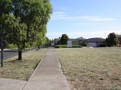 39 Woodburn Avenue, Cairnlea