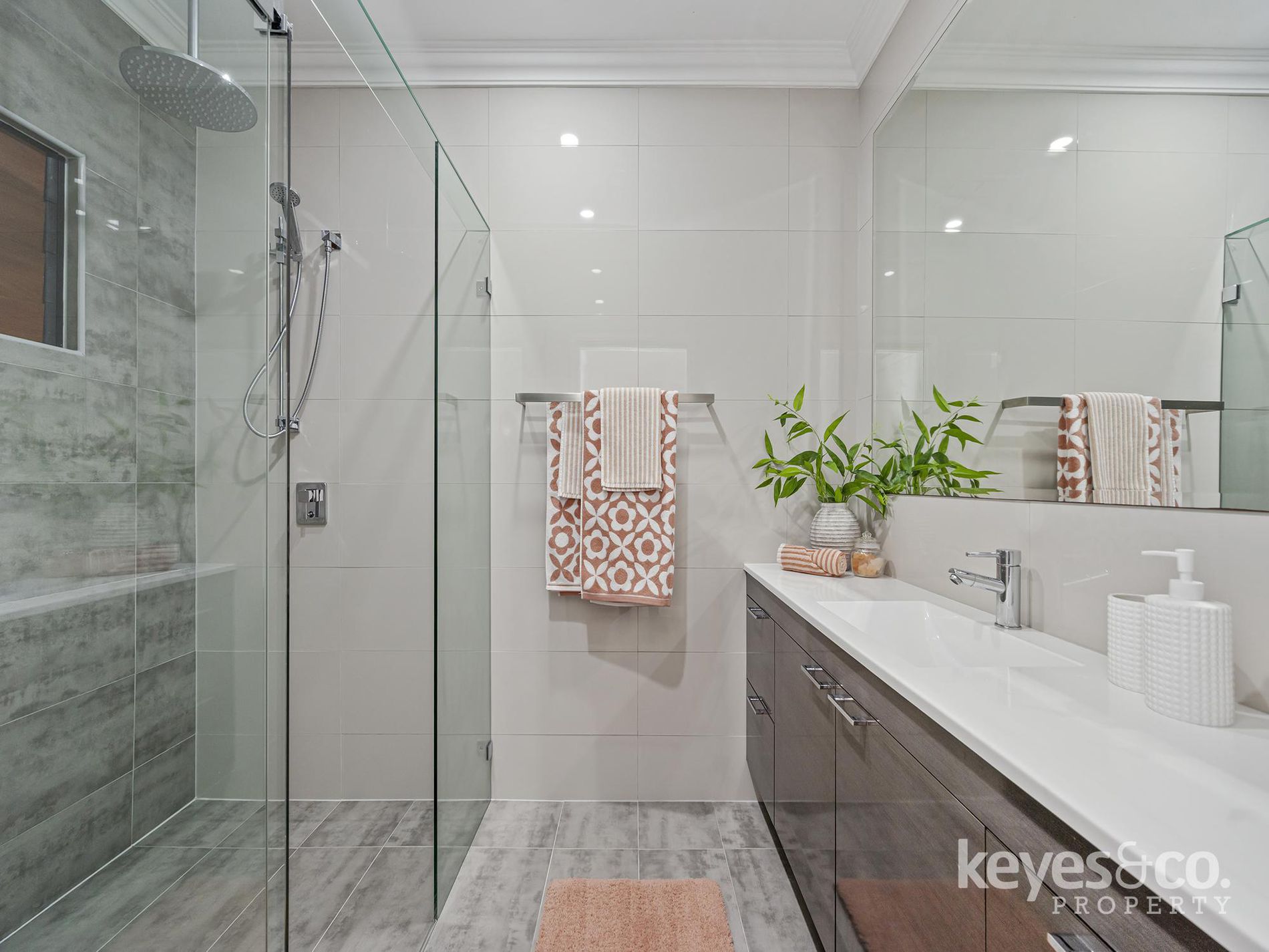 100 Palmerston Street, Gulliver