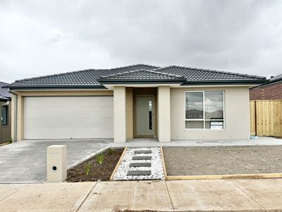 6 Sparland Street, Manor Lakes