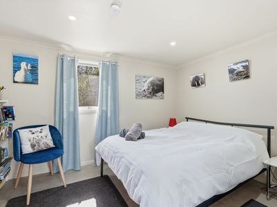 5166 Channel Highway, Gordon