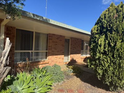 2 / 22 Barton Street, Parkes
