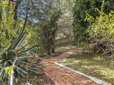 16 Ingram Street, South Hobart